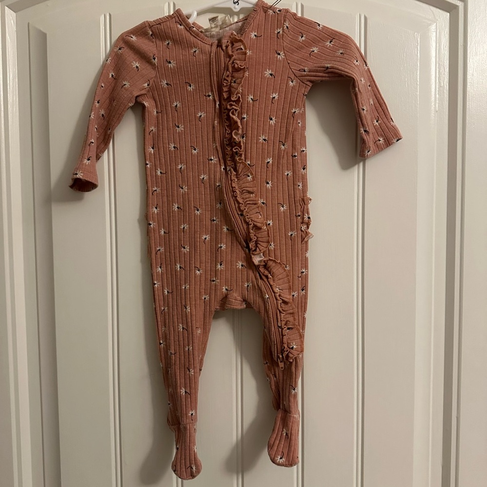 Jessica Simpson Coral Ruffle Footie